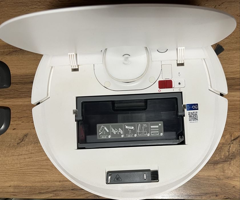 Робот-пылесос Ecovacs DEEBOT N8 белый