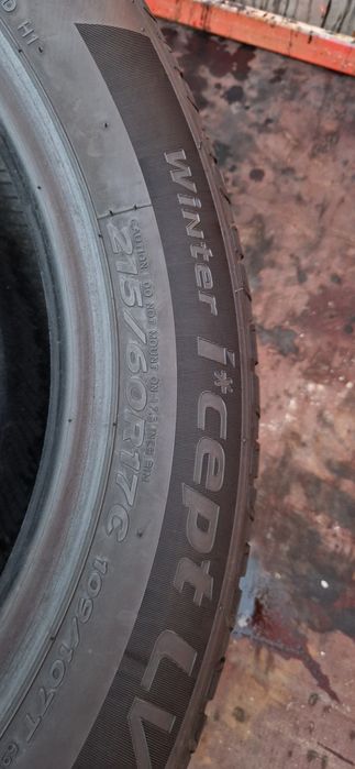 2 Anvelope Hankook 215 60 R17 C M+S