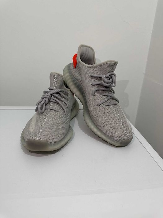 Adidas Yeezy Boost 350 V2 Tail Light