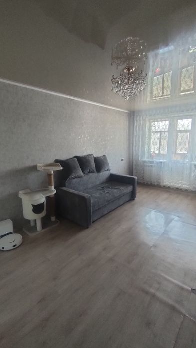 Продам квартиру 4 мкр