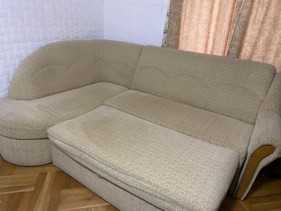 Colțar extensibil cu ladă depozitare – stare foarte bună – 600 lei