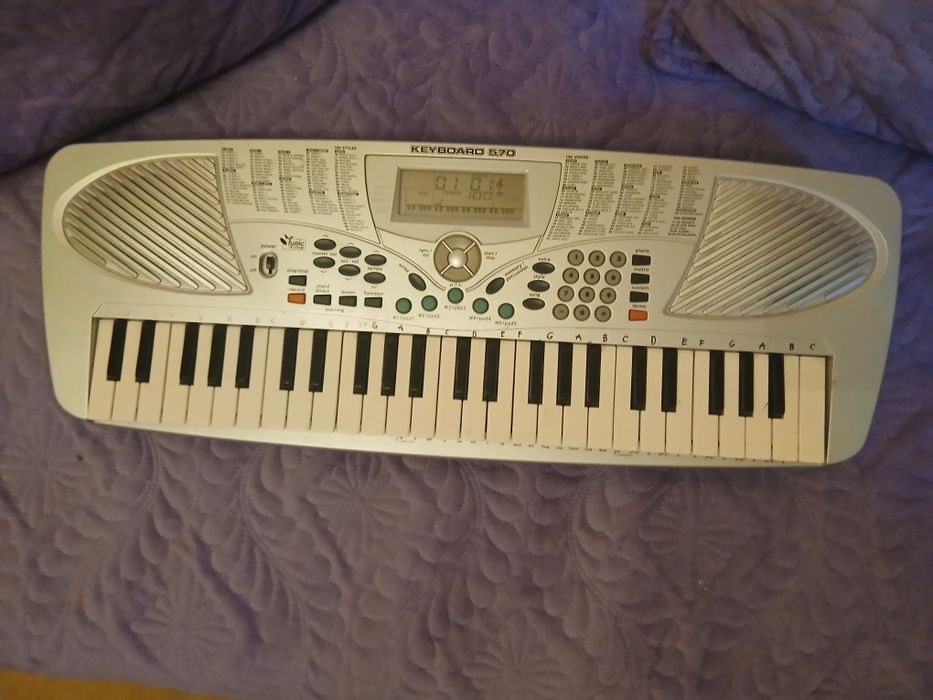 Orga Medeli Keyboard 570 OUT:MIDI
