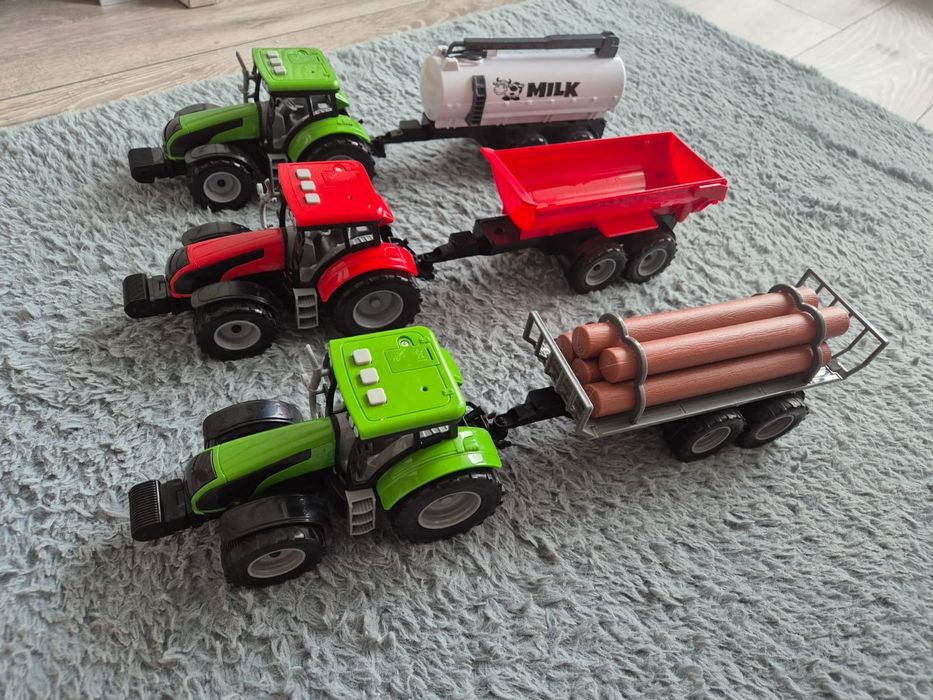 Tractoare cu remorca sunete si lumini.