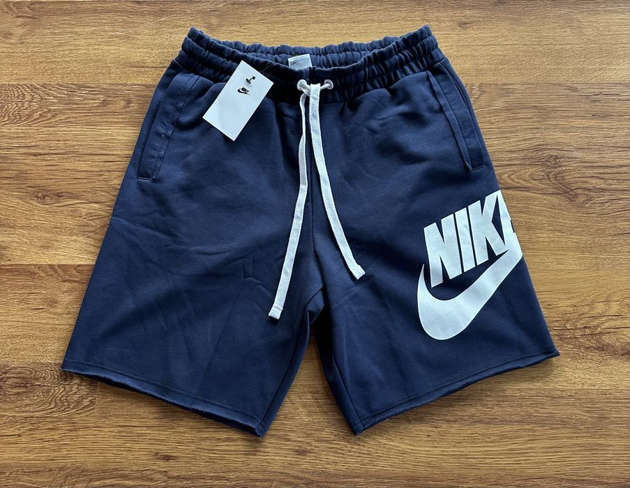 Мъжки,памучни,тъмно сини къси панталонки Nike със страничен надпис