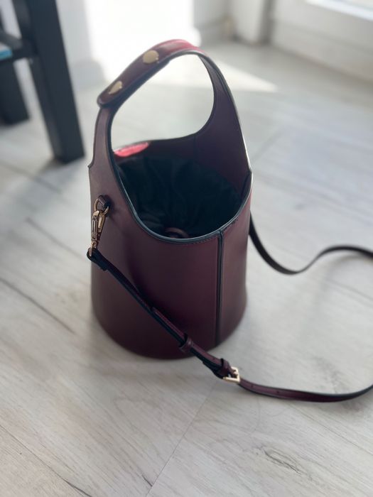 Дамска чанта тип bucket бордо цвят Mango premium
