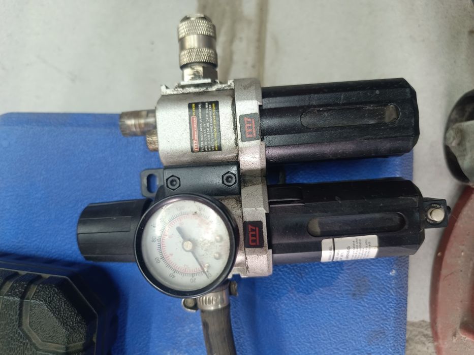 Влагоотделитель для компрессора