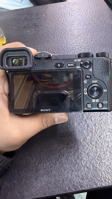 Продам Sony a6500 обьектив 18-135