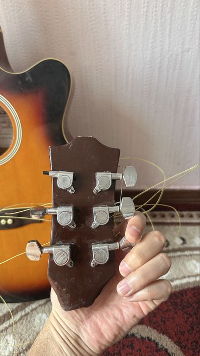 Гитара продам срочно