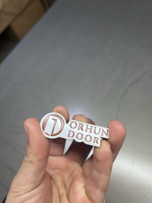 Значки брилок znachok premium kachestva lyuboy dizayn