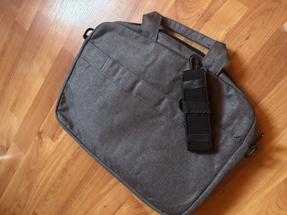 Geanta laptop  noua