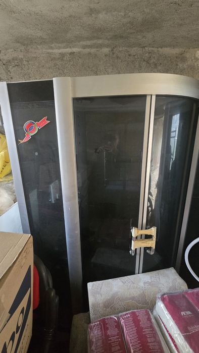 Хидромасажни душ кабини 2бр. леви