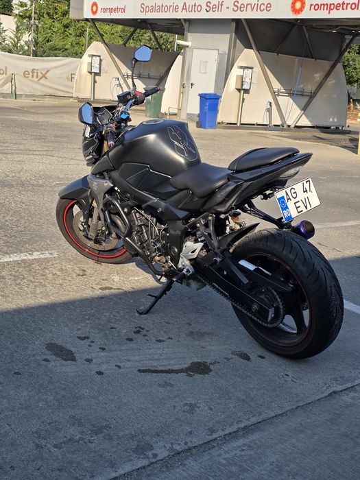 Suzuki GSR 750 2015