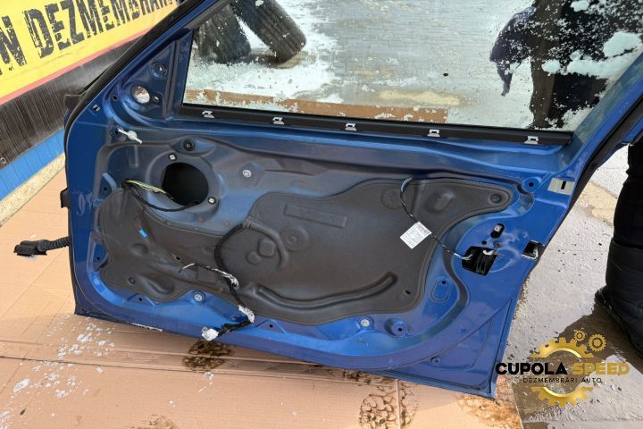Usa / Portiera fata dreapta Culoare B45 Estoril Blue Metallic BMW Ser