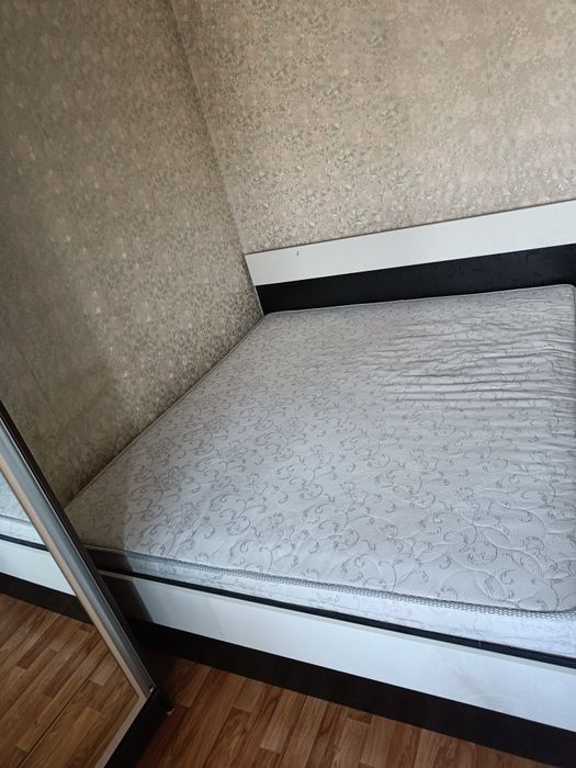 Продам кровать 2*180