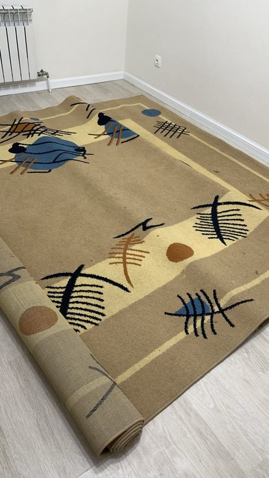 Продам ковер б/у