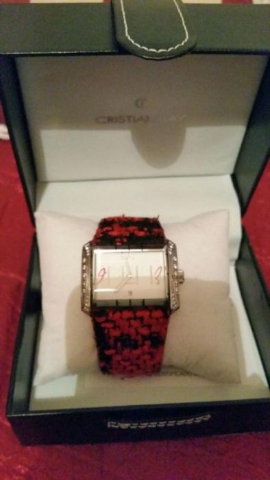 Стилни часовници и 100% оригинален часовник Cristian Lay