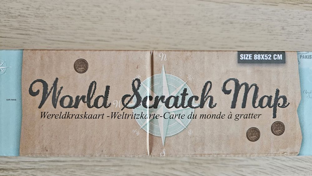World Scratch Map – Hartă Răzuibilă a Lumii
