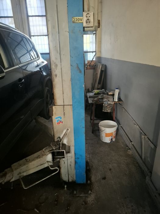 Vand elevator auto