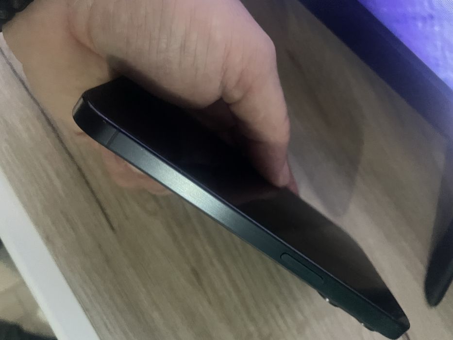 Vand iph 15-PRO 256-Gb stare perfecta