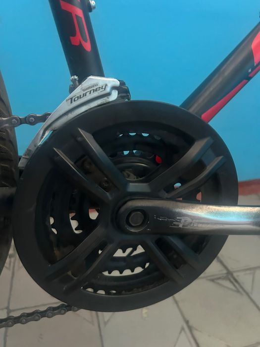 Продаётся велик axis 700md