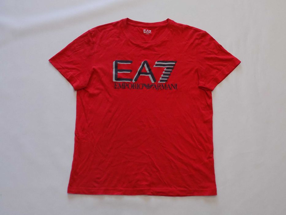тениска emporio armani блуза горнище суичър худи елек мъжка оригинал M