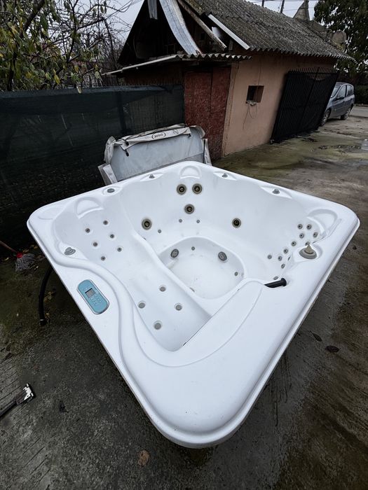 Jacuzzi 5 persoane
