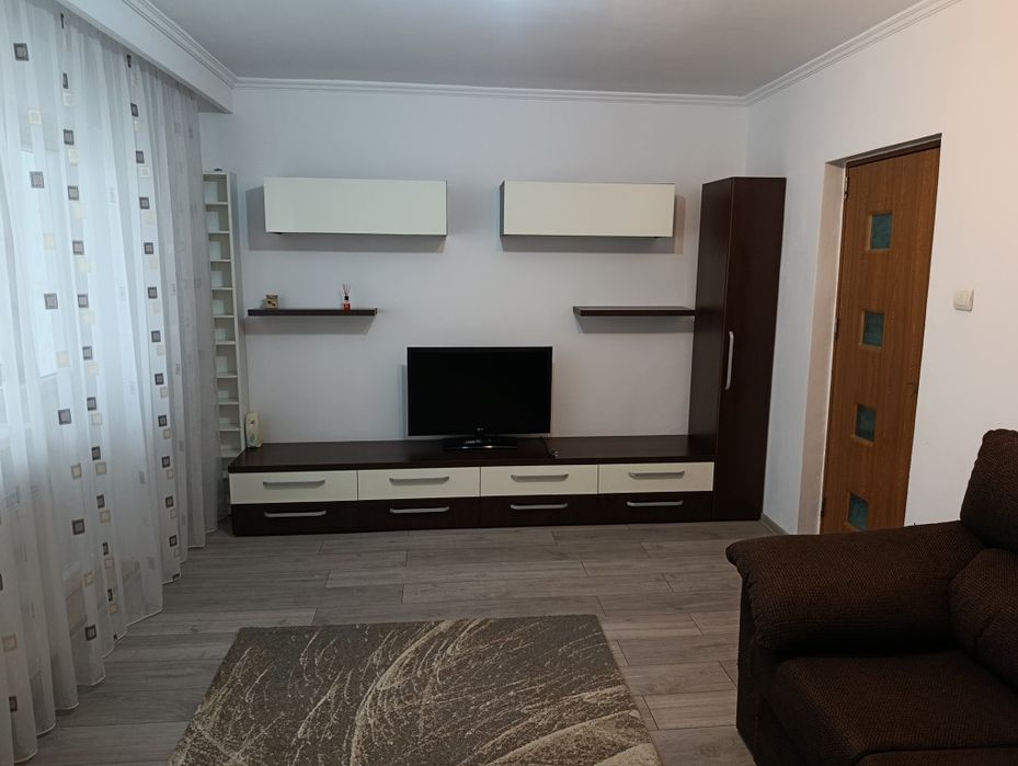 Inchiriez apartament 2 camere cf.1 dec. et 1 - Prundu-Romaria