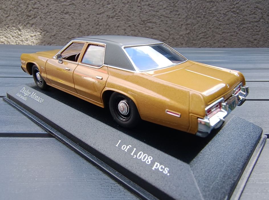 Dodge Monaco 1:43 Minichamps