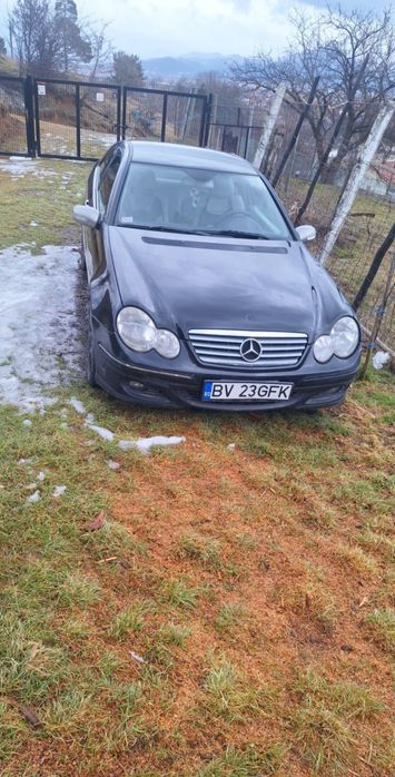 Se vinde mercedes C 220