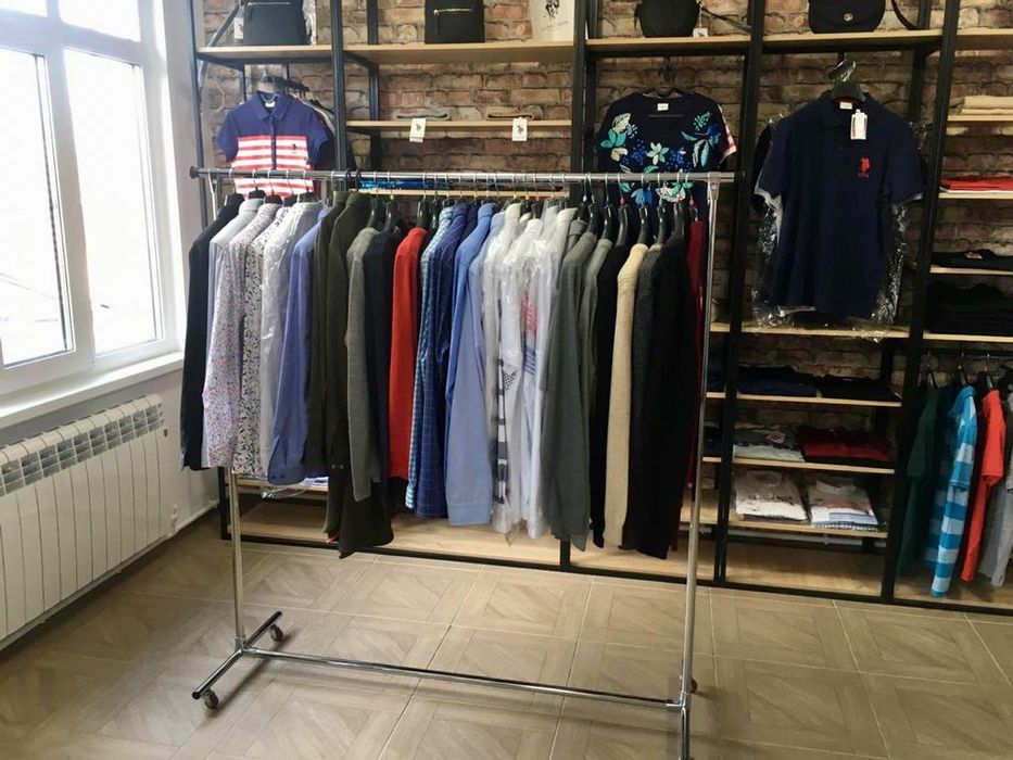 Стойка напольная вешалка на роликах