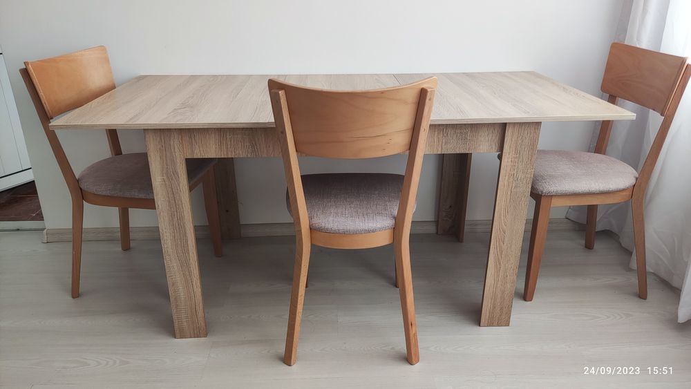 Маса и четири стола