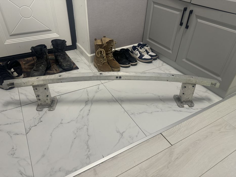 Продам Усилитель на Lixiang