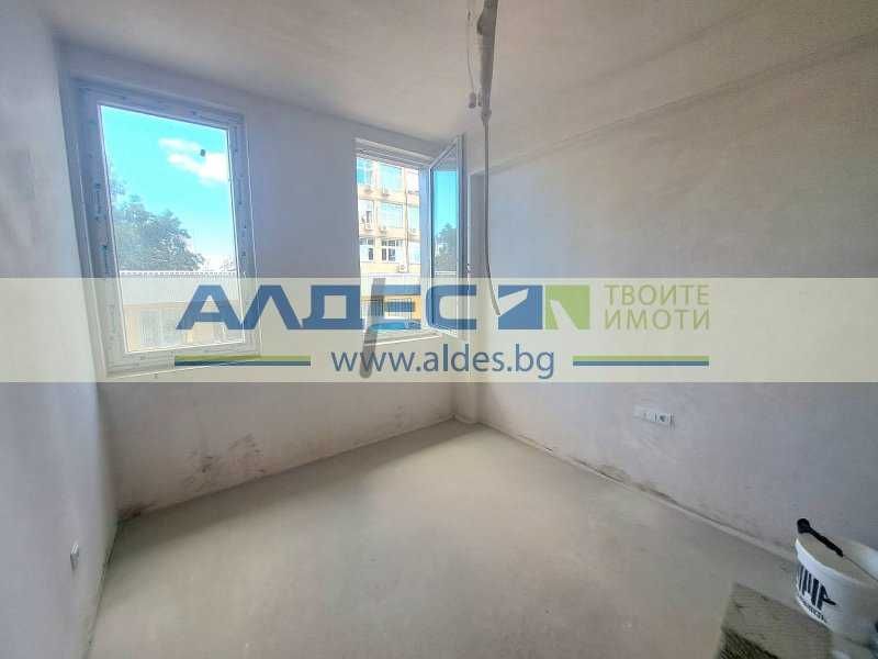 Чисто нов тристаен ап. с Акт 16 в Дървеница!