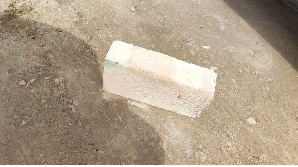 Кирпич кірпіш қыш