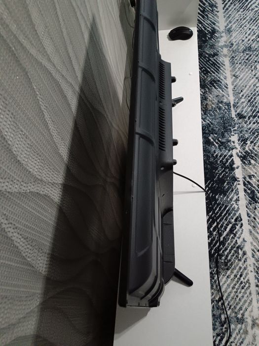 Продам телевизор Samsung 42", Smart TV