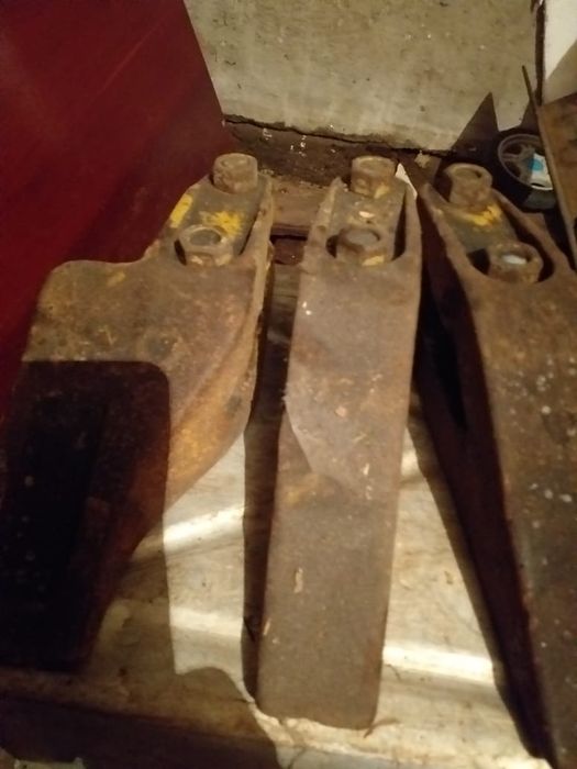 Клык от фронтального погрузчика