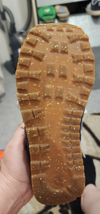 Детские кроссовки