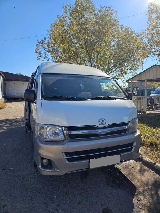Аренда микроавтобуса Toyota Hiace без посредников
