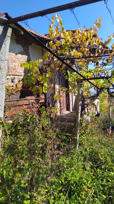 Продава се Къща в с. Фролош, Област Кюстендил - 200 кв.м за 65 €/кв.м - Снимка #2
