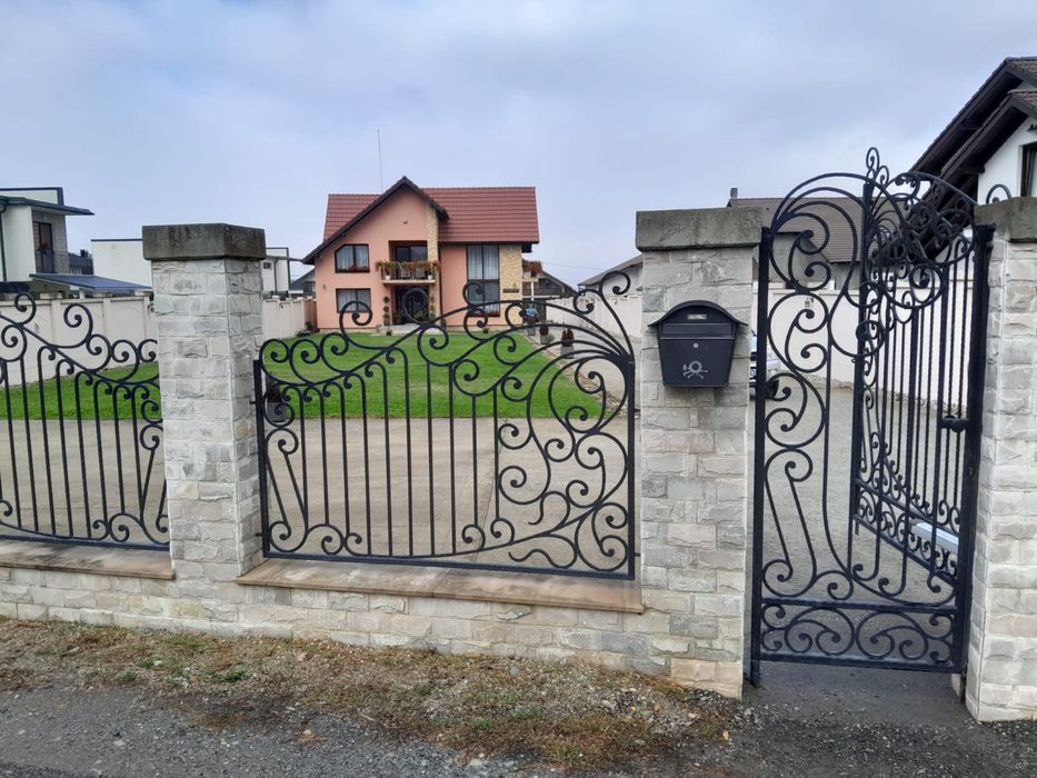 Casa de vanzare -Zona rezidentială- Castel Transilvania
