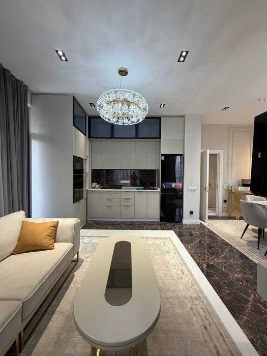 Метро Ойбек! Сдается новая 3-х комнатная квартира в центре