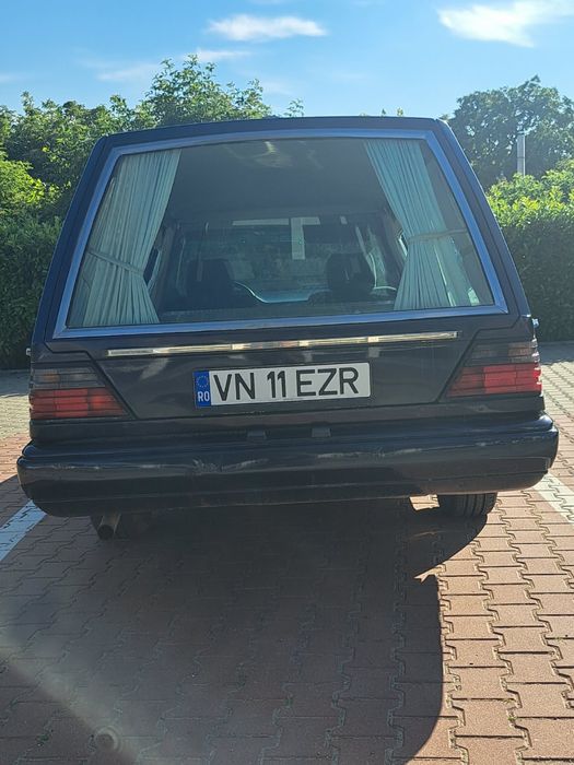 VÂND Mercedes W124 – Vehicul Funerar