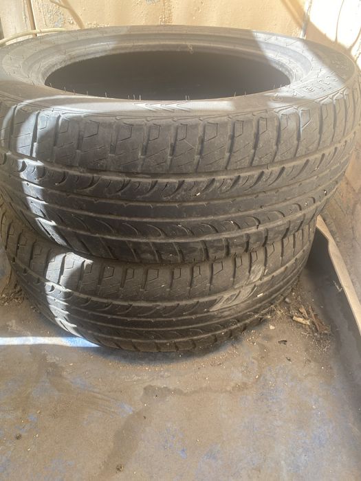 Шины летнии в хорошем состояние 2шт цена за штуку по 13000