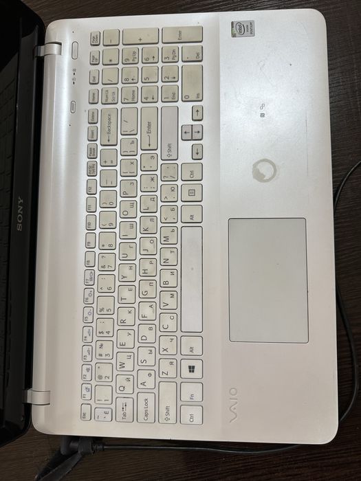 Ноутбук SONY в б/у состоянии.