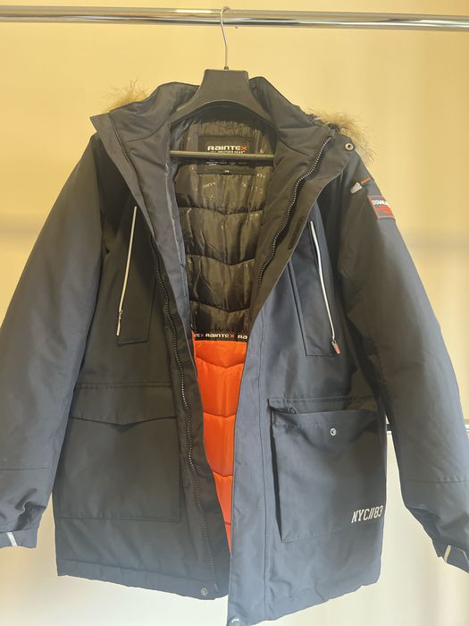 Geaca impermeabila, anti-vant