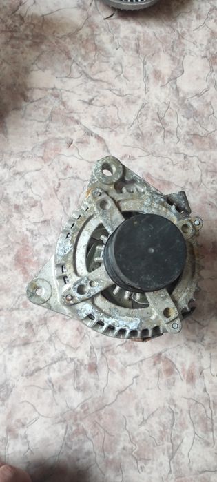 Генератор Камри  Рав 4 Тойота