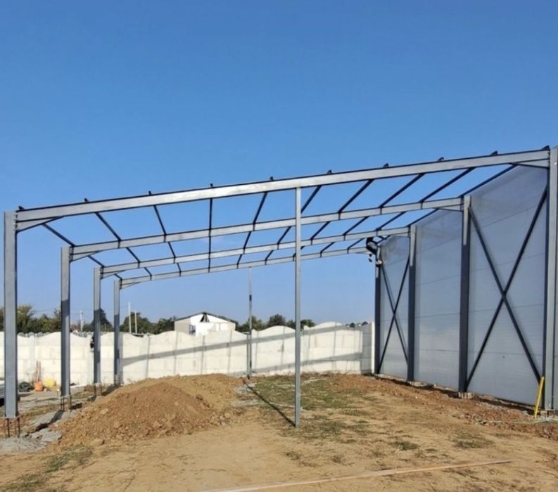 Vând hală metalică 8 m lățime cu 20 m lungime cu patru înălțime