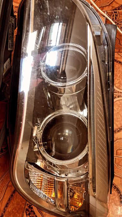 Faruri B xenon. BMW