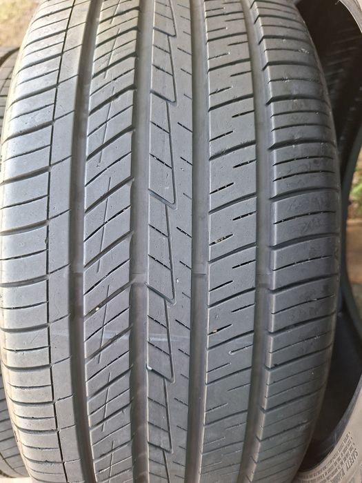 Продам шины. 235/45/18 нексен