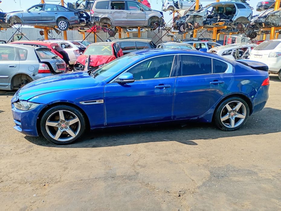 Bancheta spate Jaguar XE X760 (2014 - 2020)
